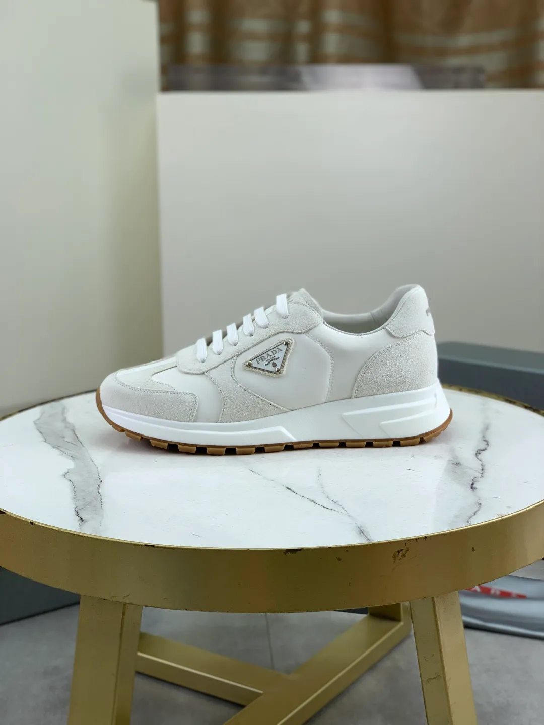 Men's men's shoes💰P580💰【New model】Top quality, new popular models on the official website, which will never go out of style for a century,🆘 The trendy brand (Prada) mainly promotes popular models, avant-garde and versatile fashionable men's shoes, private version molding, cowhide surface splicing 1:1 oil edge processing... fashionable and simple, original imported cowhide interior cowhide feet; the atmosphere and personality are more fashionable, eye-catching and pursuing class. It will subvert old ideas and be a must-have for fashionistas who want to spend time with you! Must keep it! High-end comfort, high-end quality workmanship. Size: 38-44 Various colors available. full package